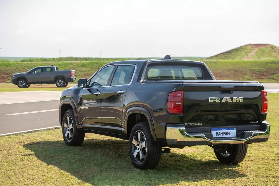 Em tempos de corrida por eletrificação, a Ram vai na contramão, apostando no tradicional motor a diesel. A nova linha Rampage 2025 reafirma o apelo pela robustez e o som marcante da combustão.