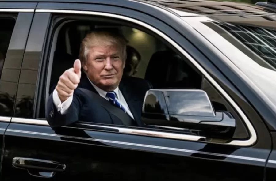 Trump a bordo da Limousine no primeiro mandato como presidente dos EUA