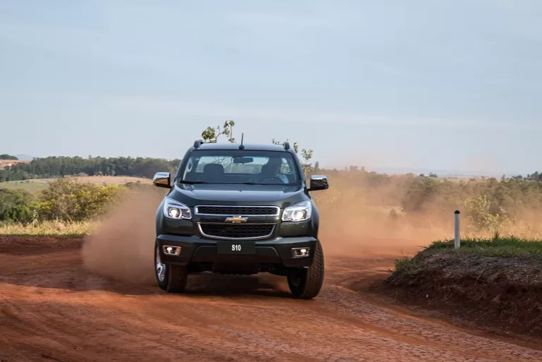 Chevrolet S10 LTZ 2.8 Turbo Diesel 4×4 AT CD 2015: ficha técnica, preço e fotos; potência robusta mas manutenção cara