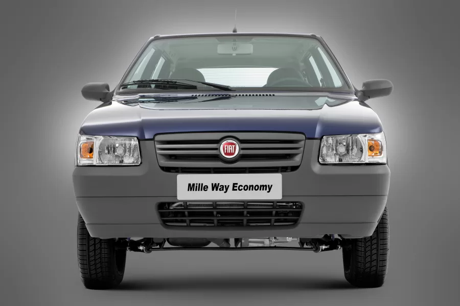 O Fiat Uno Mille Economy Way 1.0 é um modelo popular no Brasil devido à sua economia e simplicidade. Ele é conhecido por atender bem às necessidades diárias em ambiente urbano.