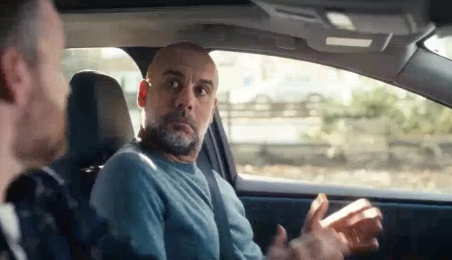 Pep Guardiola protagoniza campanha da Nissan, destacando o Ariya, crossover 100% elétrico com autonomia de até 536 km, design inovador e foco em mobilidade sustentável e tecnologia avançada.