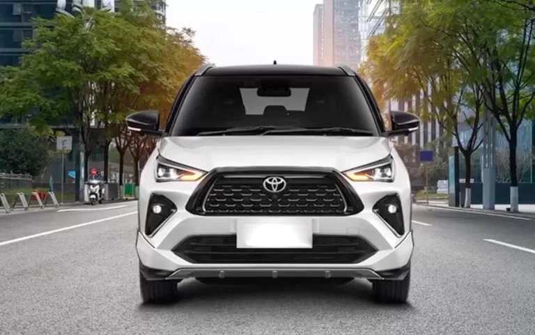 Toyota Yaris Cross 2025 chega ao Brasil com 32 km/l e nota máxima em segurança