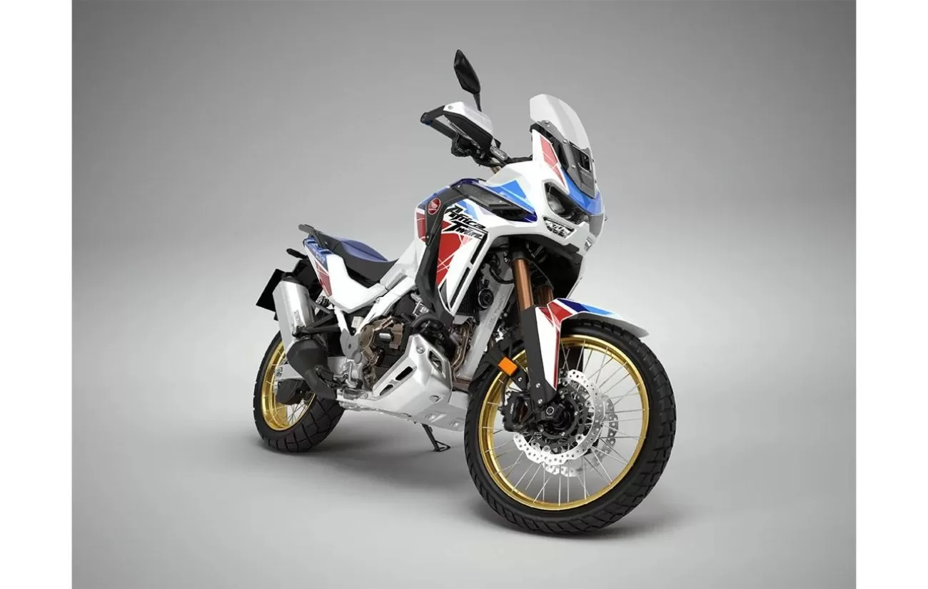 A Honda CRF 1100L Africa Twin combina potência e tecnologia para enfrentar tanto terrenos urbanos quanto off-road. Com motor de 1.084 cc e 99,3 cv, é versátil para rotinas e aventuras.