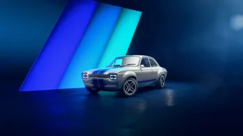 Lenda dos ralis está de volta: Ford Escort RS de primeira geração retorna como modelo novinho custando quase R$ 2 milhões