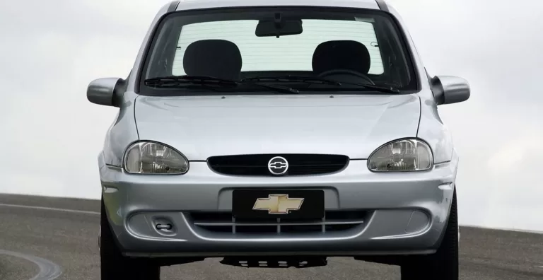 Chevrolet Classic 2010 segue como opção de sedã usado econômico e confiável no dia a dia