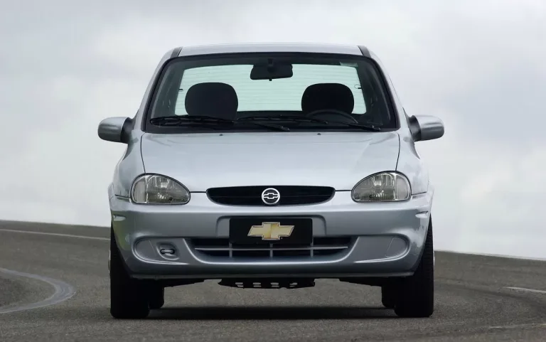 Chevrolet Classic Super 1.0 2007: economia e manutenção barata em um sedan usado confiável