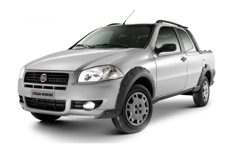 A Fiat Strada Working 1.4 CD 2012 combina versatilidade e funcionalidade, sendo ideal para trabalho e transporte de até quatro pessoas com sua configuração de cabine dupla.