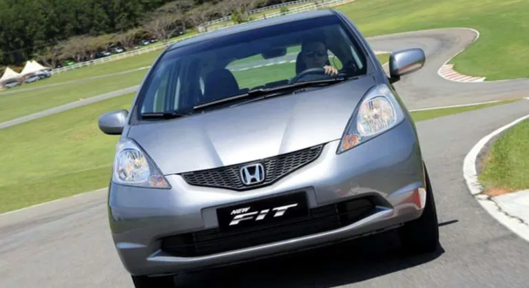 Guia de Usados: Ficha técnica do Honda Fit LX 1.4 16V 2012; preço, consumo e desempenho do hatch