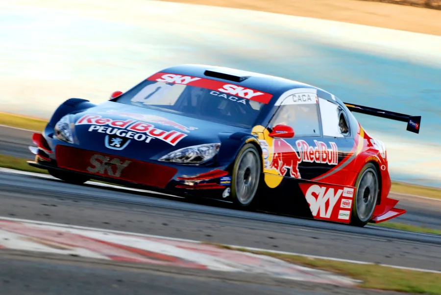 O JL-G09 estreou nas pistas do Brasil com a Stock Car na temporada 2009 (Duda Bairros/Stock Car)