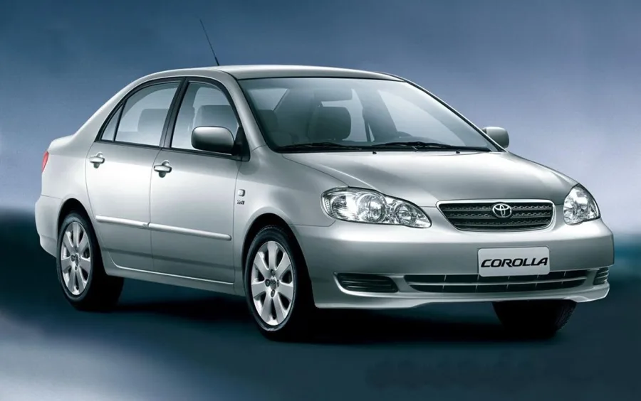 O Toyota Corolla XEi 1.8 2002 é uma opção popular entre os usados, oferecendo confiabilidade, baixo custo de manutenção e um motor eficiente para uso diário e viagens.