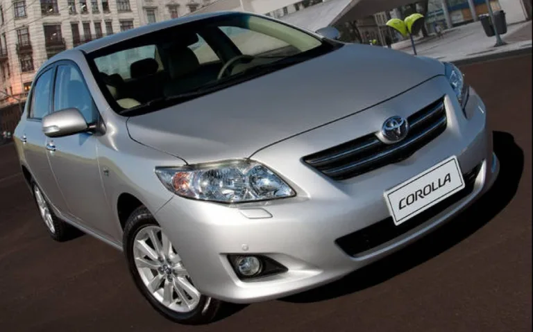 Guia de Usados: Ficha técnica do Toyota Corolla XEi 2.0 2011; preço e consumo do sedan bom para todo dia