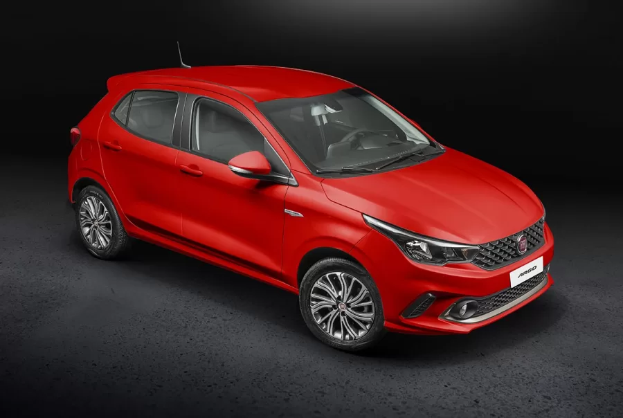 O Fiat Argo 2018 tem seis versões: 1.0, Drive 1.0, Drive 1.3, Drive 1.3 GSR, Precision 1.8 e HGT 1.8. Motores variam entre 77 e 139 cv, com opções de câmbio manual, automatizado e automático.