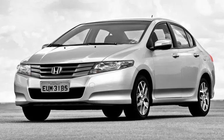 Honda City LX 1.5 AT 2010: O que Torna Este Sedan Compacto uma Opção Popular Entre os Usados