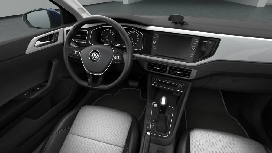 No Brasil, esse Polo costuma ter vida de estrada. Quilometragem alta é comum e faz do histórico de revisões o fator que mais pesa na compra.