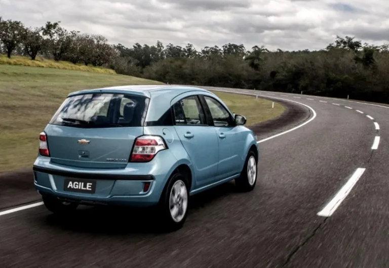 Chevrolet Agile LTZ 1.4 2014 combina conforto e espaço, mas exige atenção ao consumo