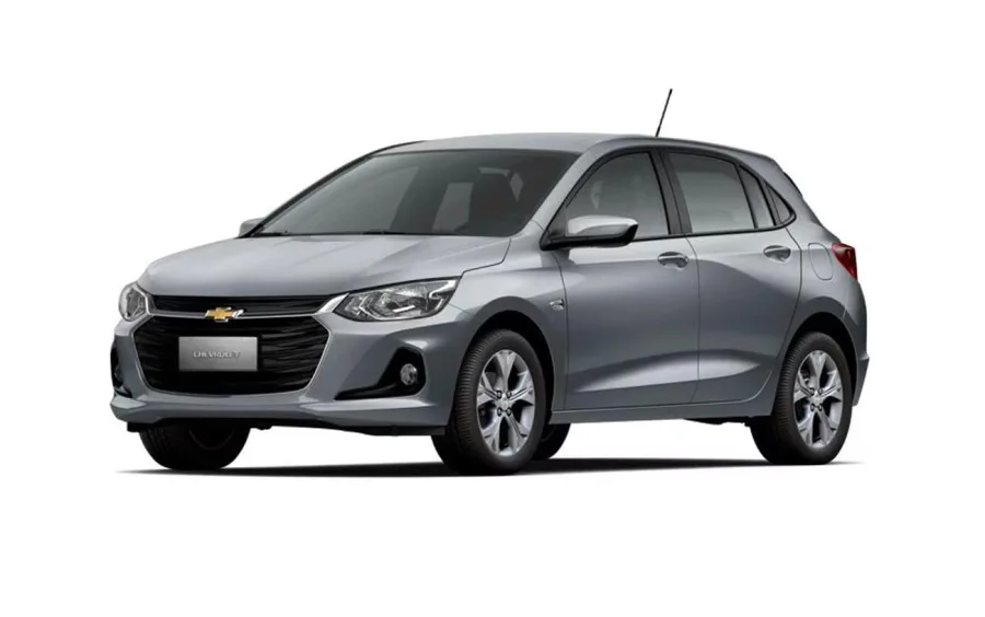 Chevrolet Onix LTZ 2020 Turbo pode apresentar ruídos internos, desgaste prematuro do turbo, falhas no multimídia MyLink e problemas na suspensão em pisos irregulares.