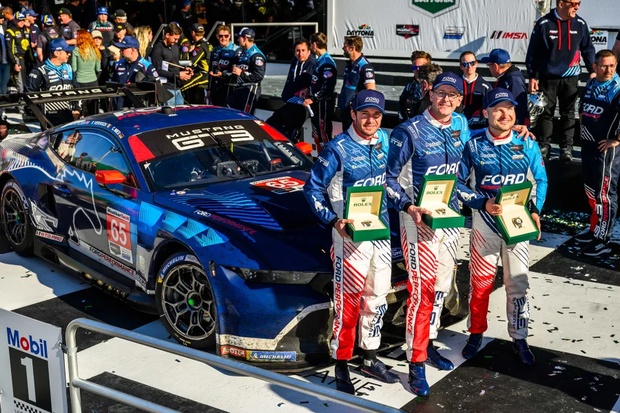 Desenvolvido pela Ford Performance, o Mustang GT3 combina alta performance com inovação tecnológica. Ele competirá em Le Mans, Spa e Nürburgring, mantendo o foco no aprimoramento contínuo.