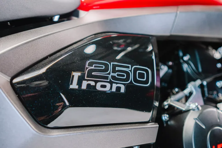 Tudo sobre a nova Shineray Iron 250 2025 no Brasil; preço e ficha técnica