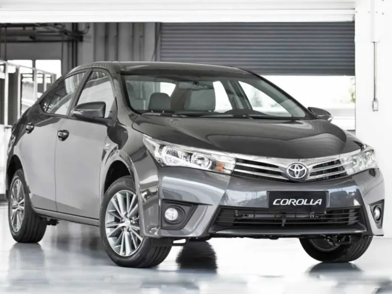 Vale a pena comprar o Toyota Corolla XEi 2.0 2017 usado? Confira Preço, fotos, ficha técnica, consumo e desempenho do sedan