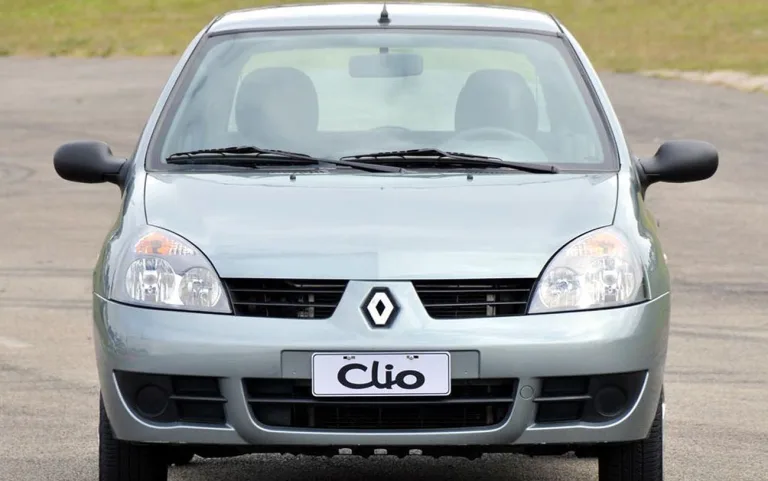 Tudo que você precisa saber antes de comprar um Renault Clio Campus 1.0 16V 2011 usado; preço, fotos e ficha técnica