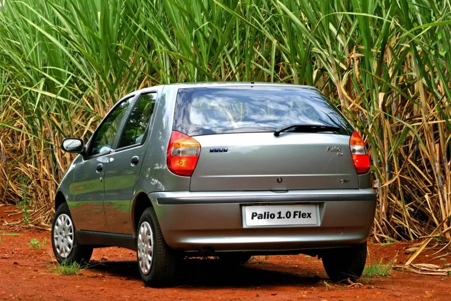 O motor Fire da Fiat foi produzido por 40 anos, chegando ao Brasil em 2000. Inicialmente no Palio, marcou a história por sua simplicidade, eficiência e adaptação a diferentes modelos.