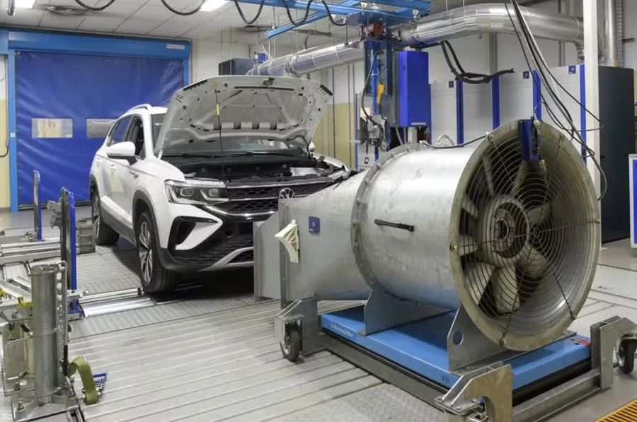 Volkswagen Taos durante teste de emissões no laboratório da montadora em São Bernardo do Campo (SP) — Foto: Divulgação/Volkswagen