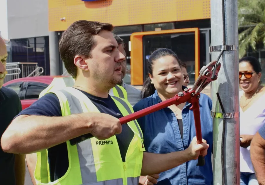 O prefeito de Marília desativou 18 radares alegando ausência de estudos técnicos prévios. A ação gerou debate sobre fiscalização e segurança viária, com impacto na gestão do trânsito local - Foto: Instagram / vinicius_camarinha