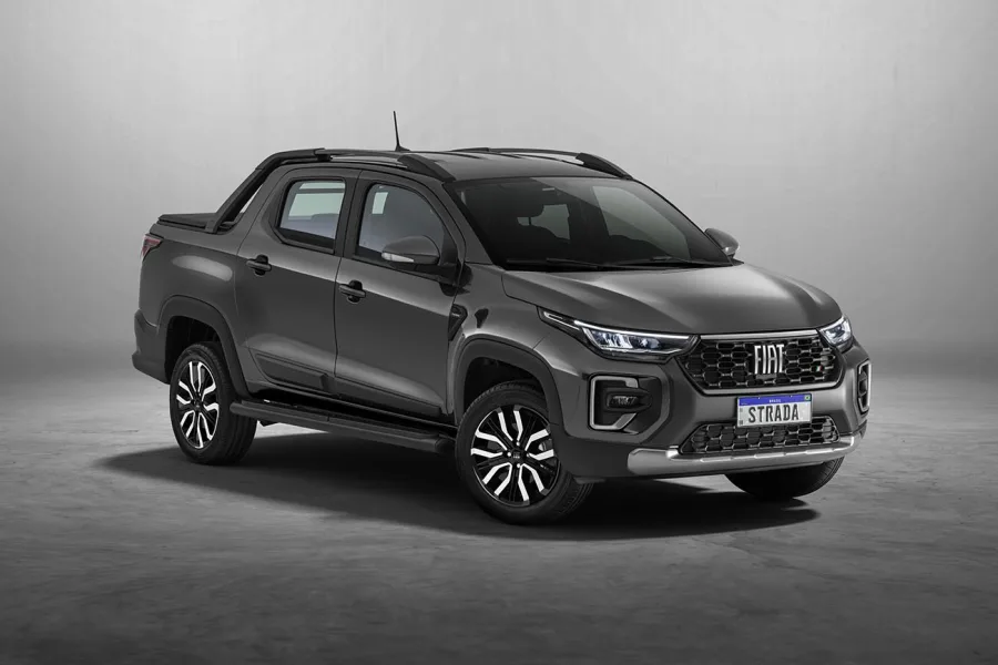 A Fiat Strada manteve sua liderança em vendas no Brasil em 2024 e iniciou 2025 no topo. O modelo superou o Chevrolet Onix, que dominou o mercado por seis anos seguidos.