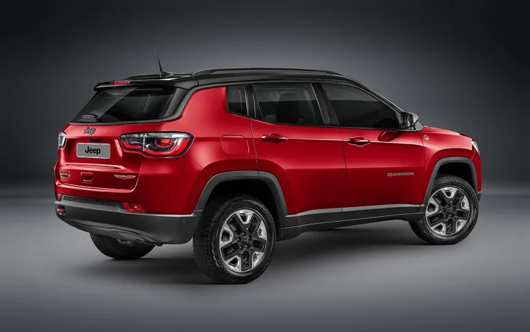 Guia de Usados: Ficha técnica do Jeep Compass Trailhawk 2.0 Turbodiesel 4×4 2016; confira preço e fotos do SUV usado