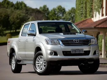 Toyota Hilux SRV 3.0 Turbo 4×4 Cabine Dupla 2015 Diesel Manual é boa para o agro, para o dia a dia e até para viajar. Confira preço, desempenho e ficha técnica da picape