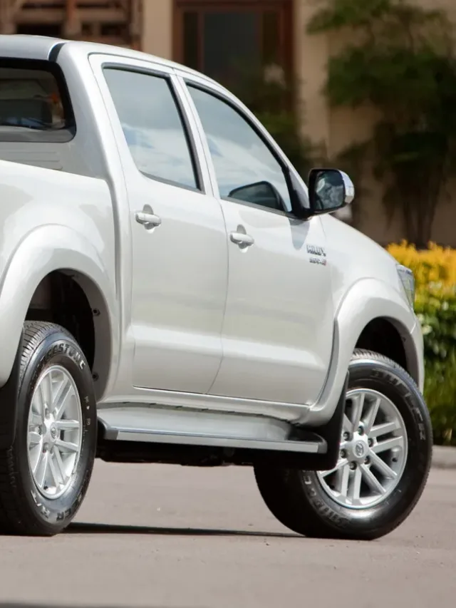 Qual o preço de uma Hilux SRV 2015?