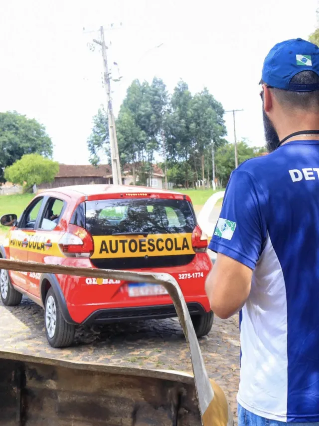 Detran-PR autoriza câmeras de ré e sensores em autoescolas