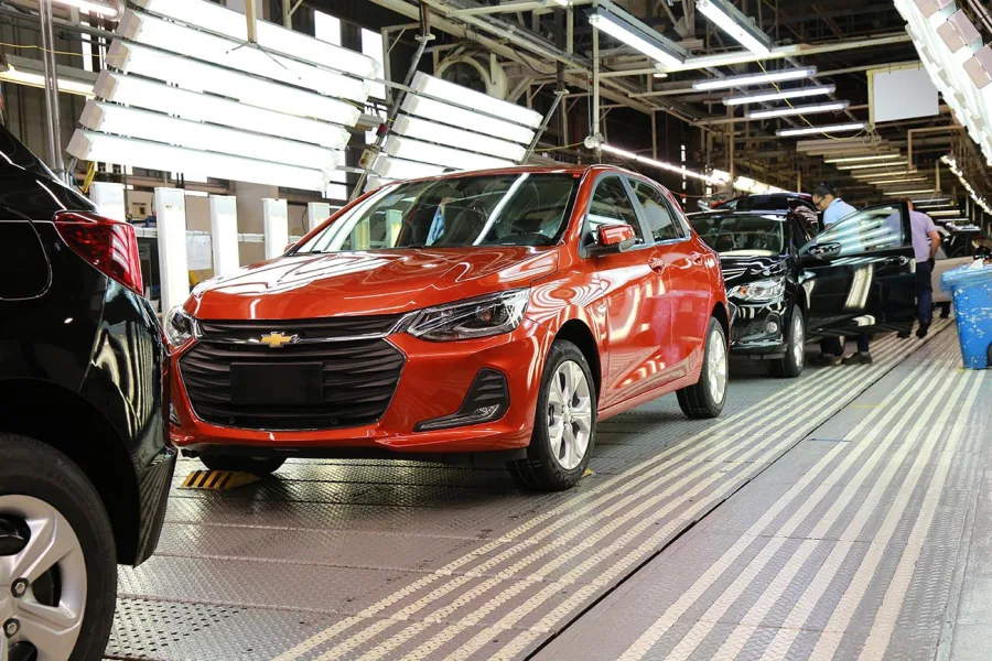 A General Motors anunciou a suspensão da produção do Chevrolet Onix e Onix Plus na fábrica de Gravataí a partir de abril, afetando até 1.000 trabalhadores em um período de pelo menos dois meses.