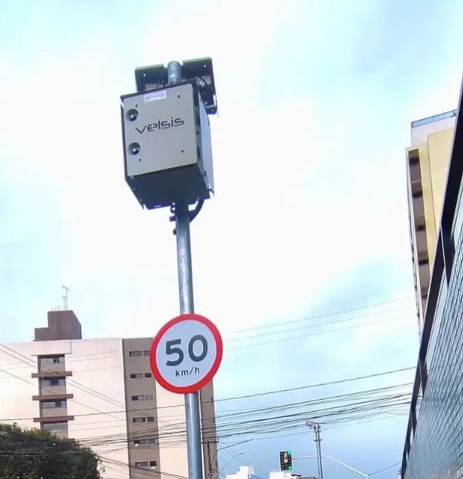 Com a ativação dos novos radares, João Pessoa agora possui 82 pontos de fiscalização eletrônica. O objetivo é aumentar a segurança no trânsito e reduzir o número de acidentes - Foto: Divulgação/Semob-JP