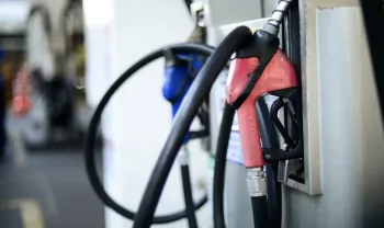 Como o preço da gasolina e do diesel é formado no Brasil e quais fatores influenciam os reajustes