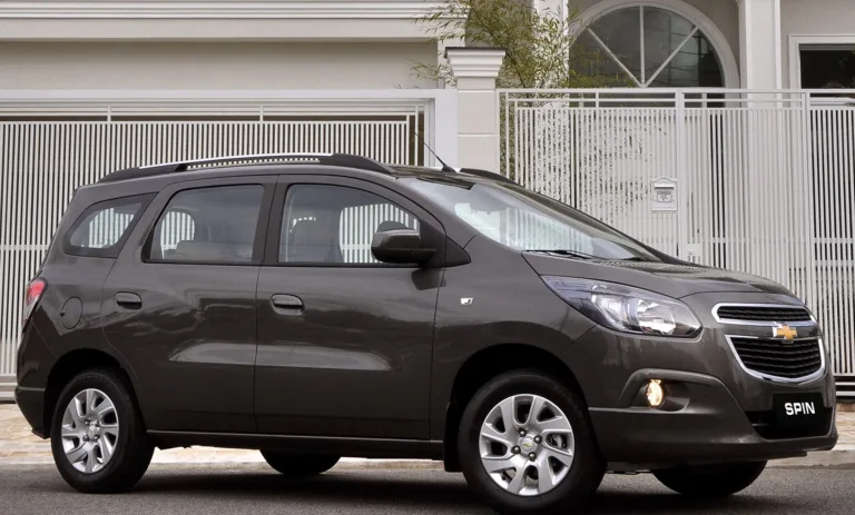 Chevrolet Spin LT 1.8 AT 2015 de 7 lugares usado: espaço de sobra e câmbio que exige atenção; confira fotos, preço e ficha técnica