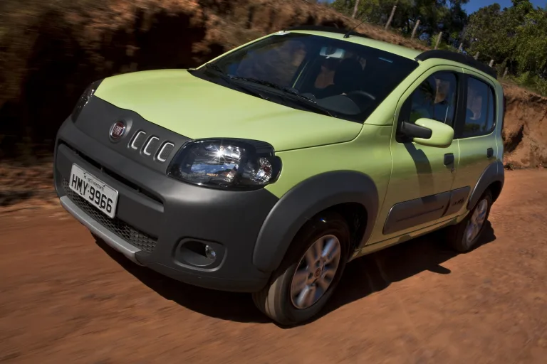 Fiat Uno Way 1.4 2013: usado robusto com consumo equilibrado e suspensão elevada para cidade e estrada leve