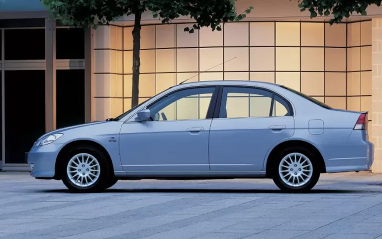 Honda Civic LX 1.7 2004 automático usado: confiável, mas exige cuidados; confira preço e ficha técnica