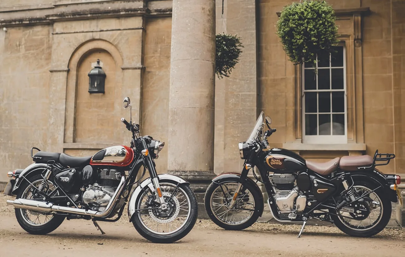 A Royal Enfield posiciona a Classic 350 no segmento de médias cilindradas. O modelo compete com motocicletas de design retrô e tem variações de equipamentos para diferentes mercados.