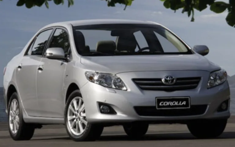 Toyota Corolla XLi 1.8 2013 manual: vantagens, desvantagens e principais defeitos; confira preço e ficha técnica do sedan usado