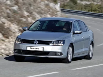 Por que o Volkswagen Jetta Highline 2.0 TSI DSG 2013 ainda é desejado? Confira preço, ficha técnica e fotos do sedan usado