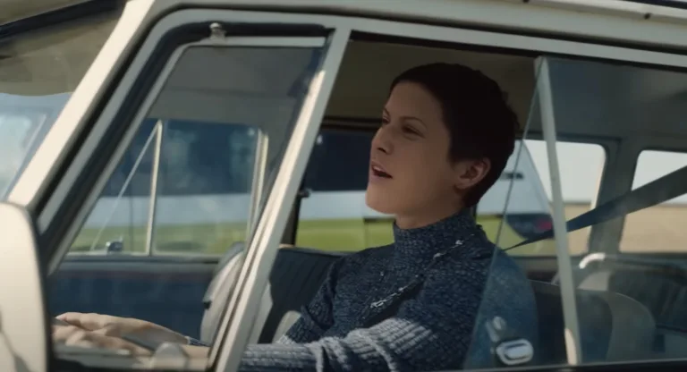 Aos 80 anos de Elis Regina, relembre o icônico comercial da Volkswagen com a cantora e uma Kombi