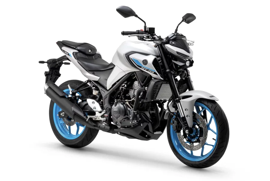 A Yamaha MT-03 Connected 2026 chega com motor bicilíndrico de 321 cm³, painel digital completo, conectividade via Bluetooth e iluminação Full LED em todo o conjunto.