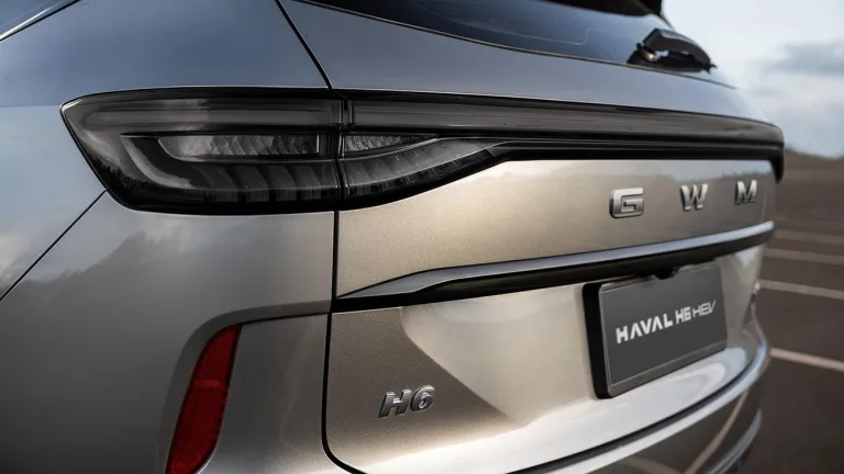 GWM Haval H6 2025 chega no Brasil com mudanças visuais, novos equipamentos e foco em tecnologia embarcada