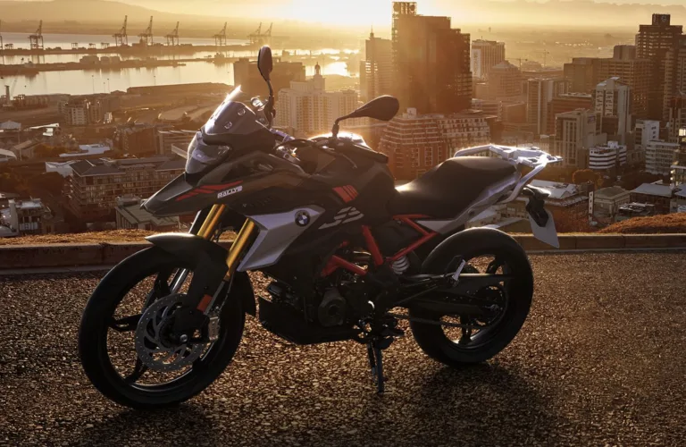 Análise completa da BMW G 310 GS 2025: ficha técnica, desempenho e o que esperar da menor GS da história