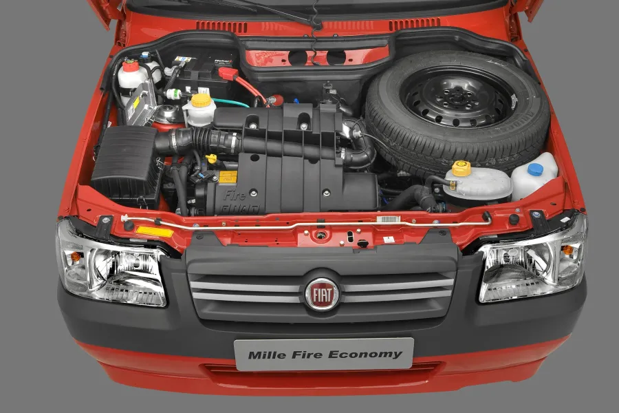 Motor 1.0, potência de 66 cv (G) a 6000 rpm. Acelera de 0 a 100 km/h em 14,2 segundos. Velocidade máxima de 156 km/h, garantindo bom desempenho em trajetos urbanos e rodoviários.