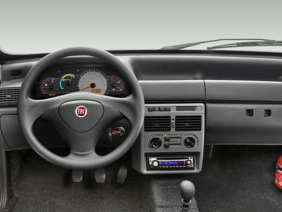 Com câmbio manual de 5 marchas, tração dianteira e direção simples, o Uno Mille 2009 entrega condução prática e fácil de manter.