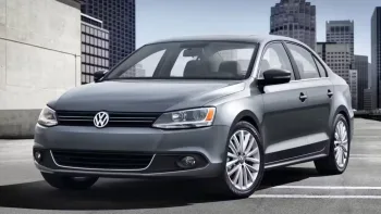 Volkswagen Jetta 2014 contava com motor 2.0 aspirado de 120 cv – Imagem: Divulgação / Volkswagen