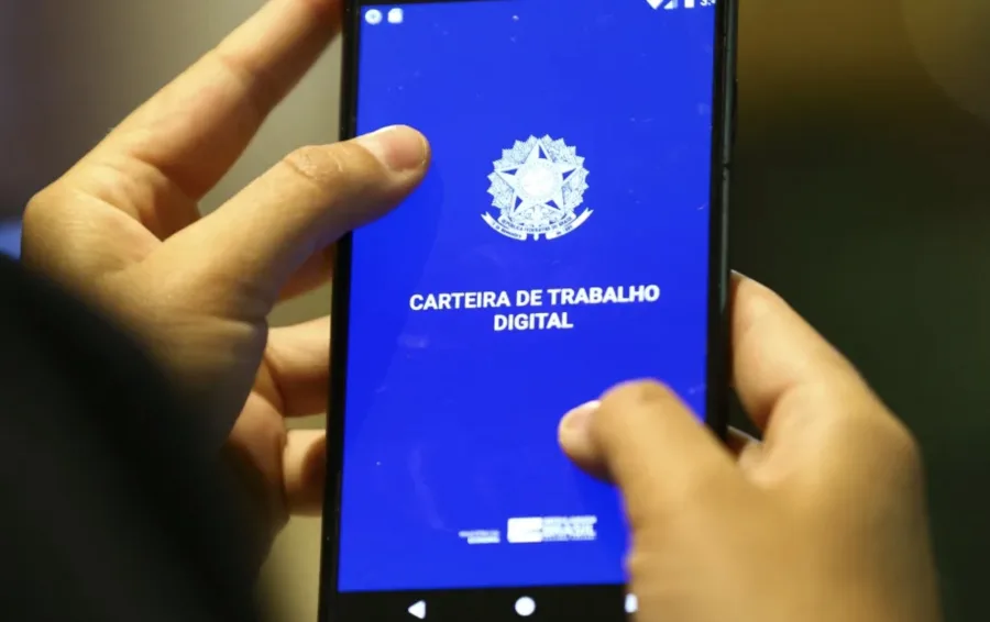 Caged: Brasil cria 257 mil vagas em abril e supera previsões, impulsionando expectativas no mercado de trabalho