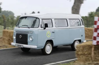 Interesse por utilitários dispara em 2025 e VW Kombi lidera entre usados no Brasil